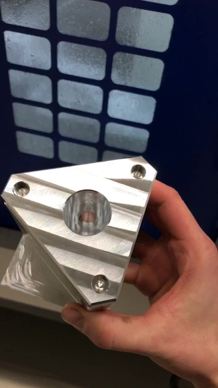 Pièce prismatique